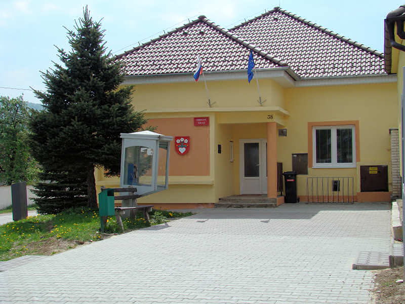 Obecný úrad Osuské.jpg